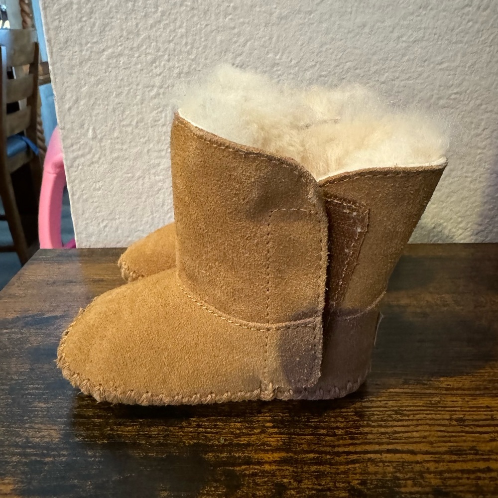 Ugg Caden Baby Bootie 0-6 months